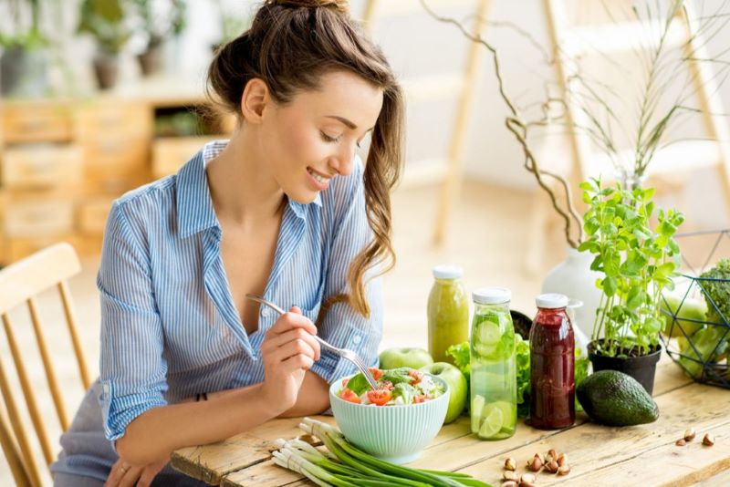 Các Vitamin Tốt Cho Phụ Nữ: Dưỡng Chất Quan Trọng Giúp Khỏe Đẹp Từ Bên Trong